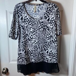 Icy Woman’s Top Animal Print Black White Scoop Neck Plus Size 3XL Made In USA